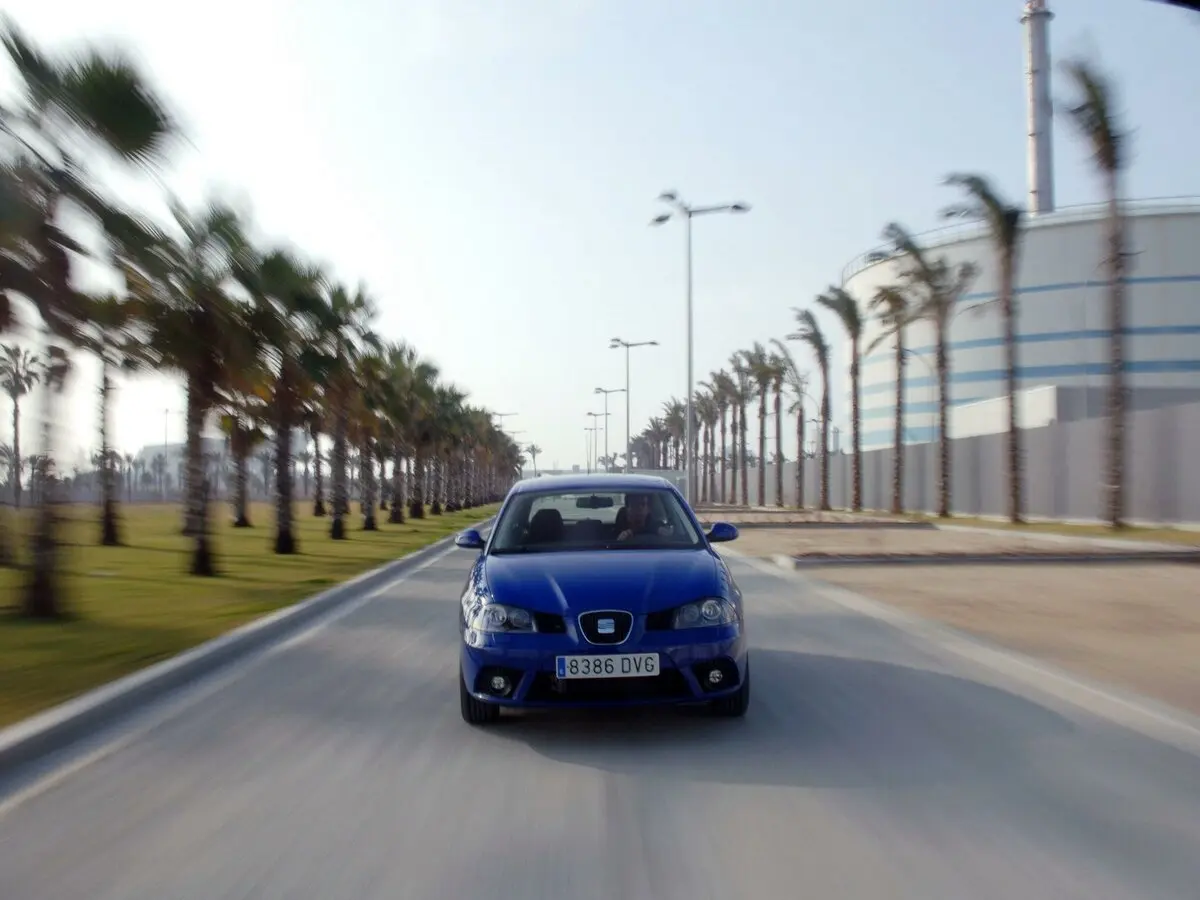 SEAT Ibiza III Рестайлинг Хэтчбек 5 дв. — 照片 3