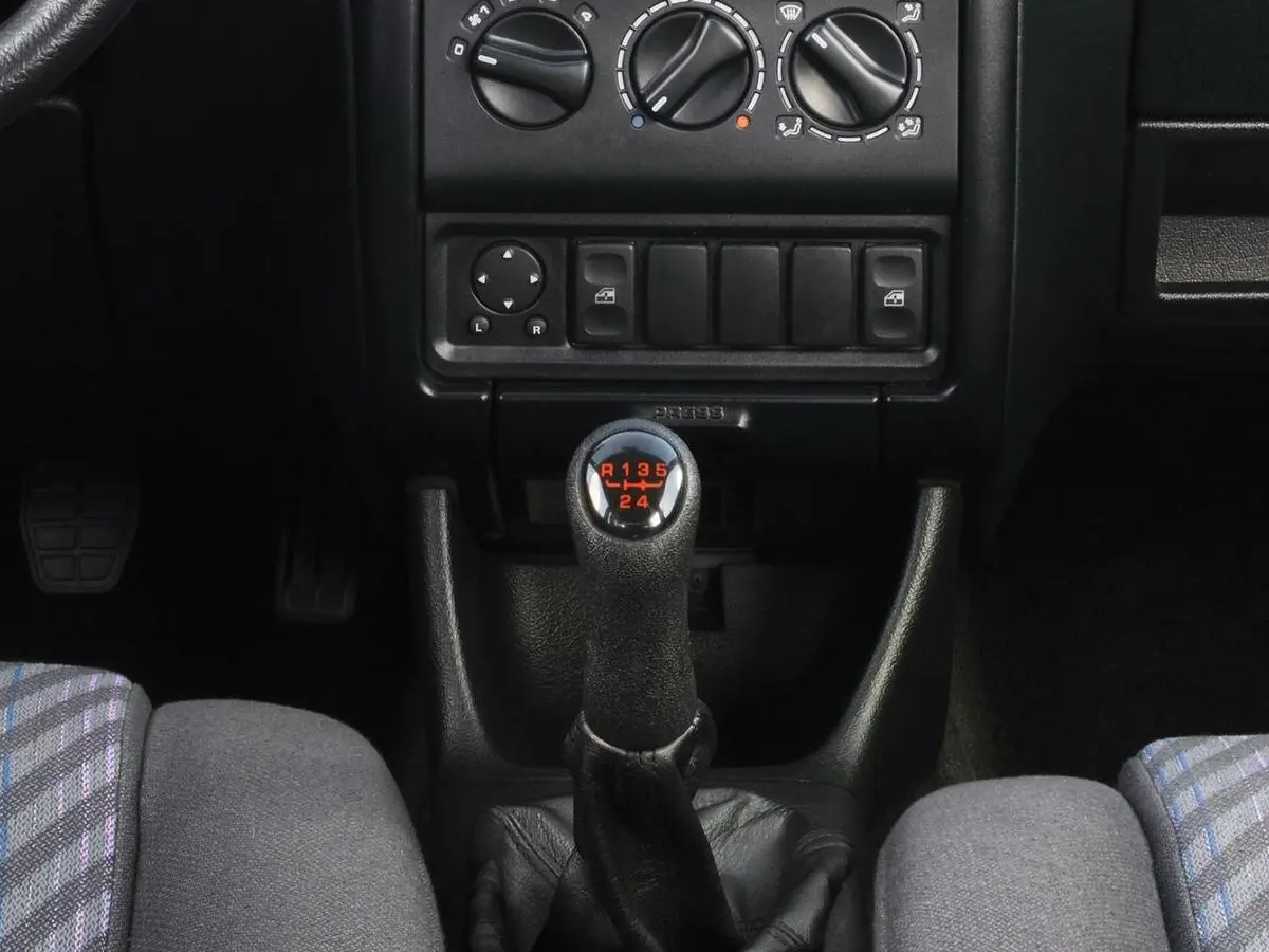 SEAT Ibiza Cupra II Хэтчбек 3 дв. — 照片 6