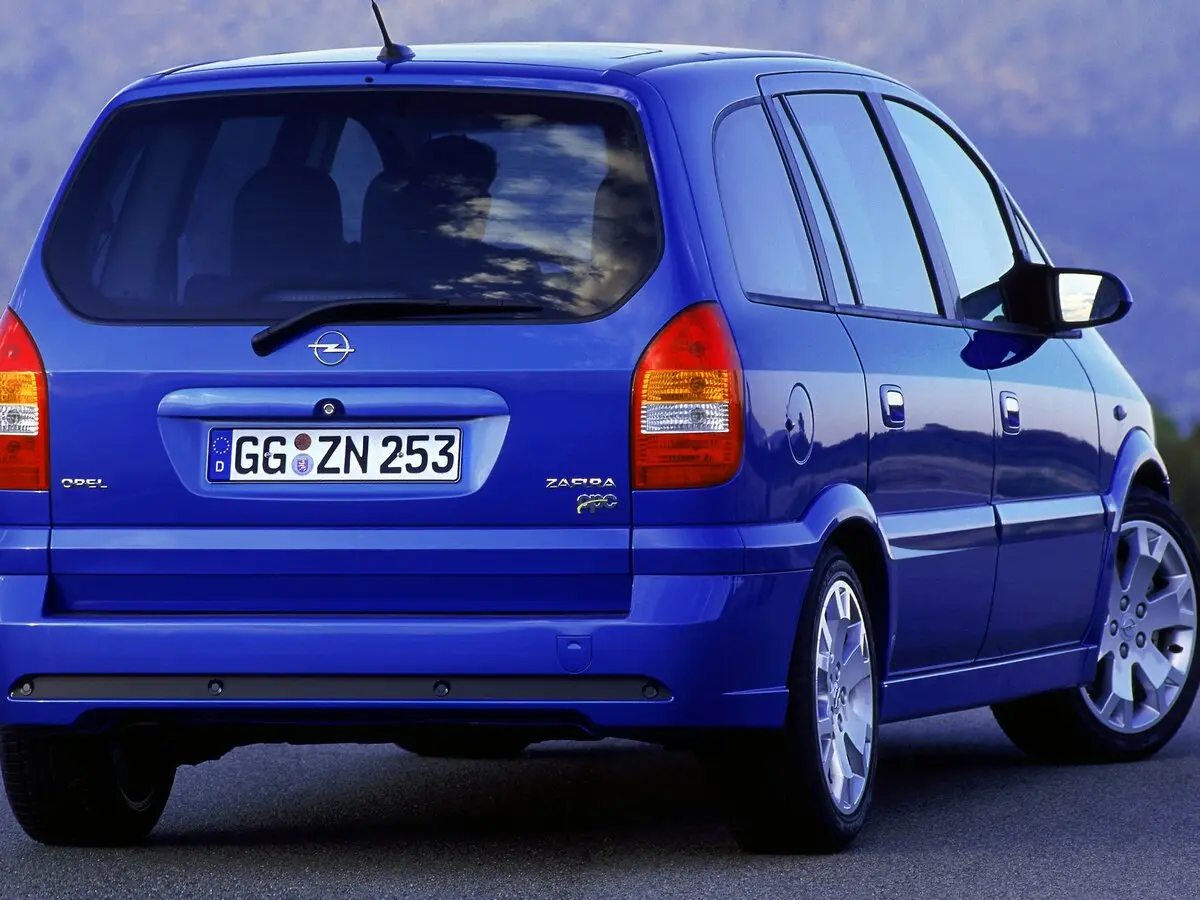 Opel Zafira OPC A Компактвэн — photo 4