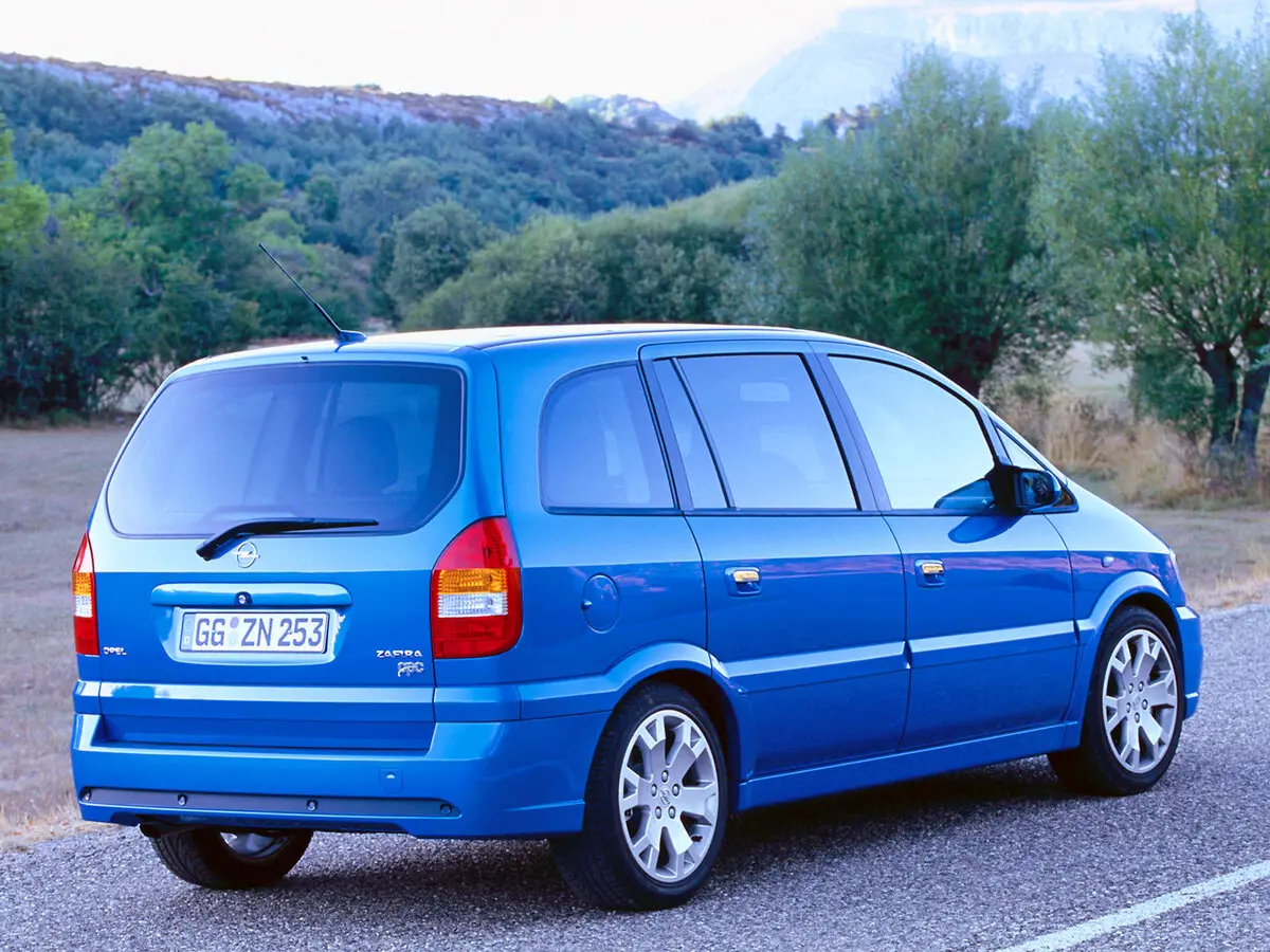 Opel Zafira OPC A Компактвэн — photo 5