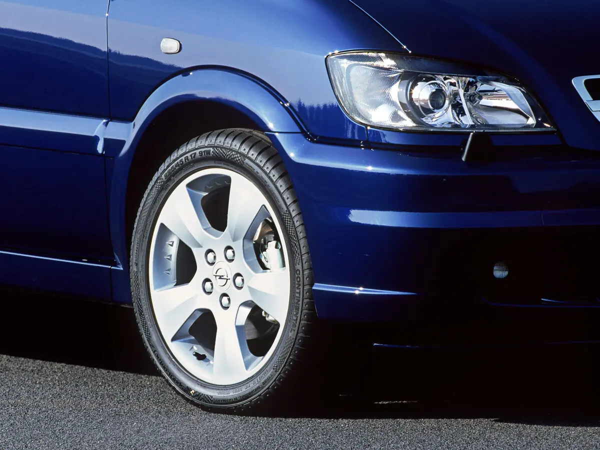 Opel Zafira OPC A Компактвэн — photo 7
