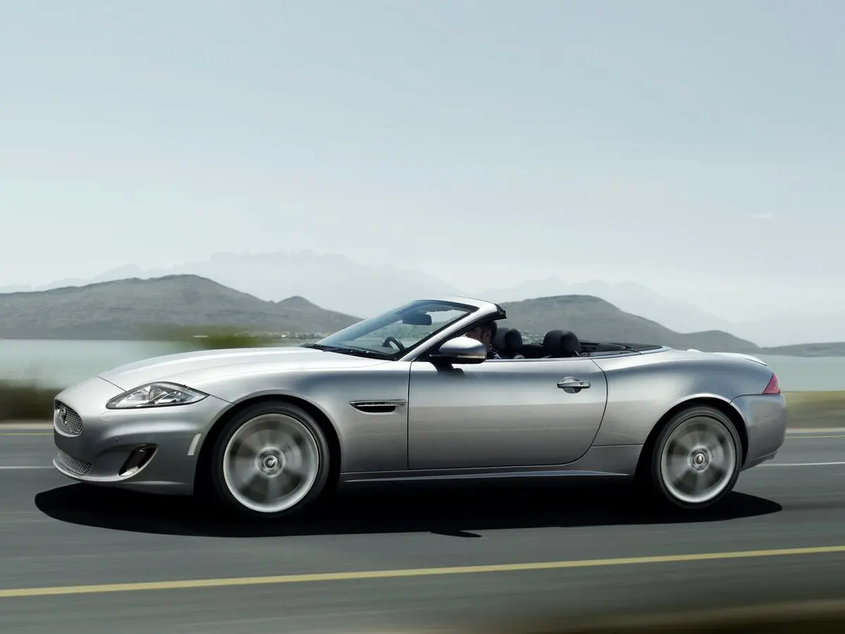 Jaguar XK II Рестайлинг 2 Кабриолет — сүрөт 2