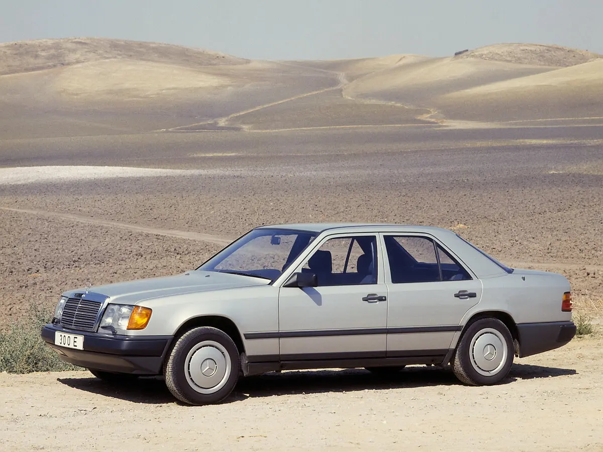 Mercedes-Benz W124 1984 – 1993 Седан — сүрөт 2
