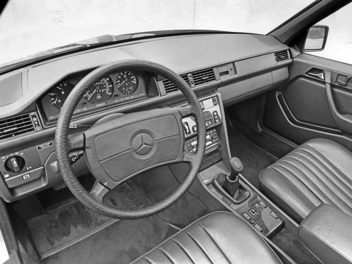 Mercedes-Benz W124 1984 – 1993 Седан — сүрөт 7
