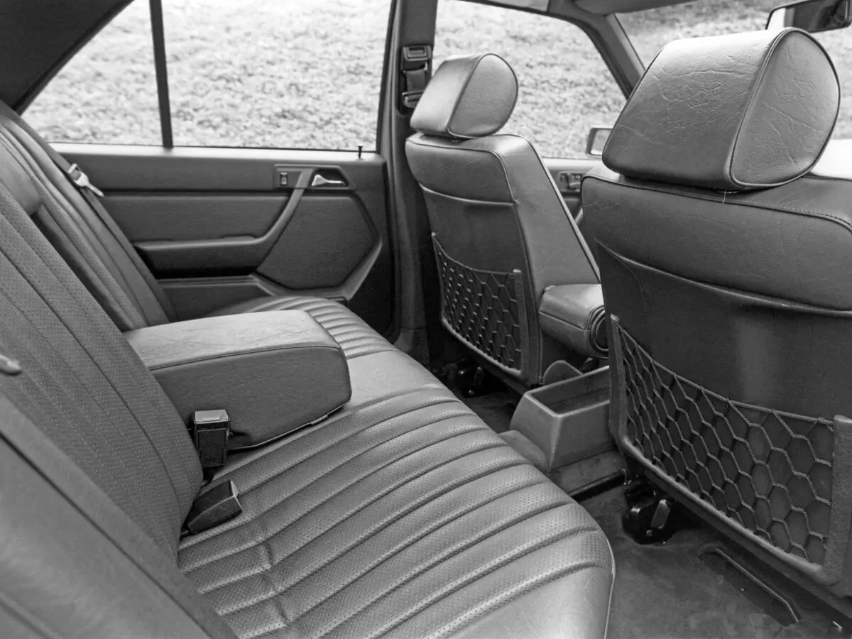 Mercedes-Benz W124 1984 – 1993 Седан — сүрөт 9