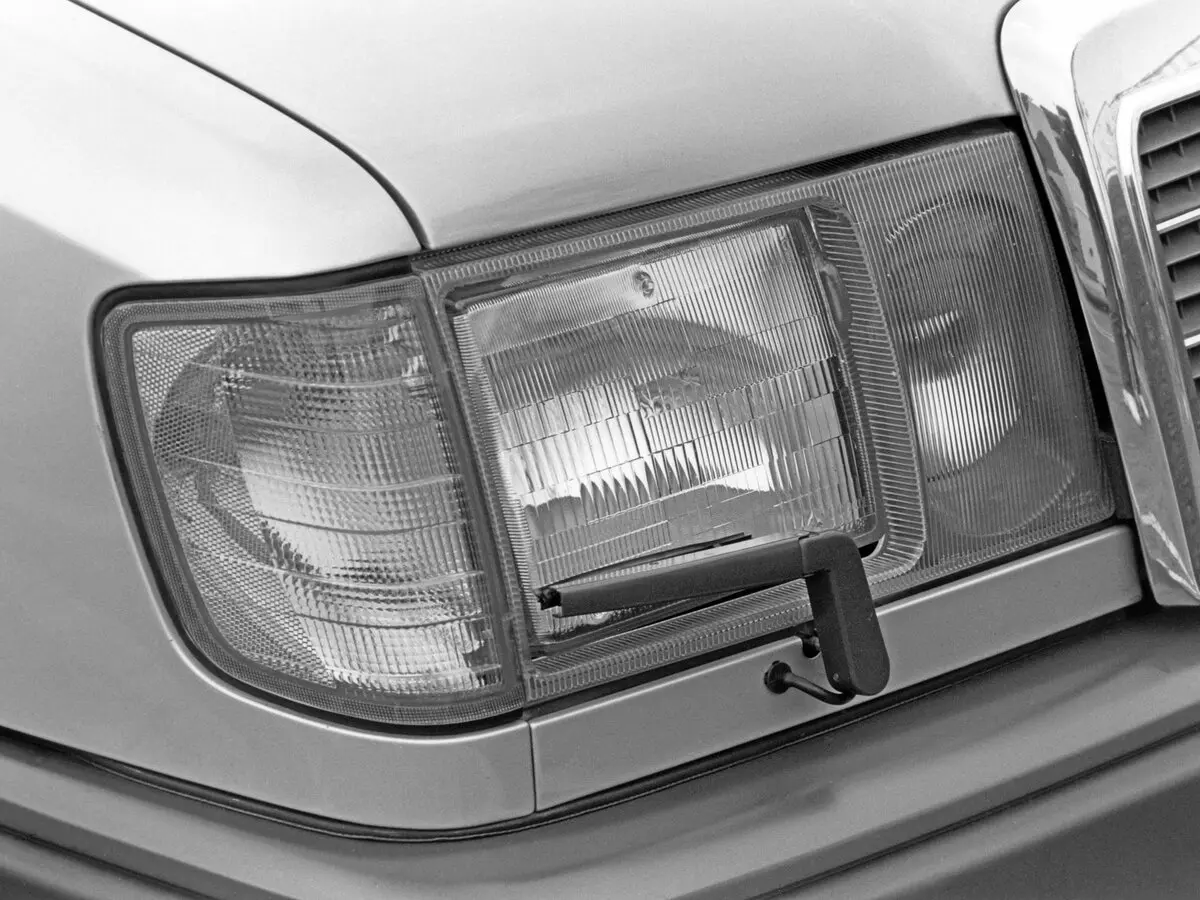 Mercedes-Benz W124 1984 – 1993 Седан — сүрөт 10