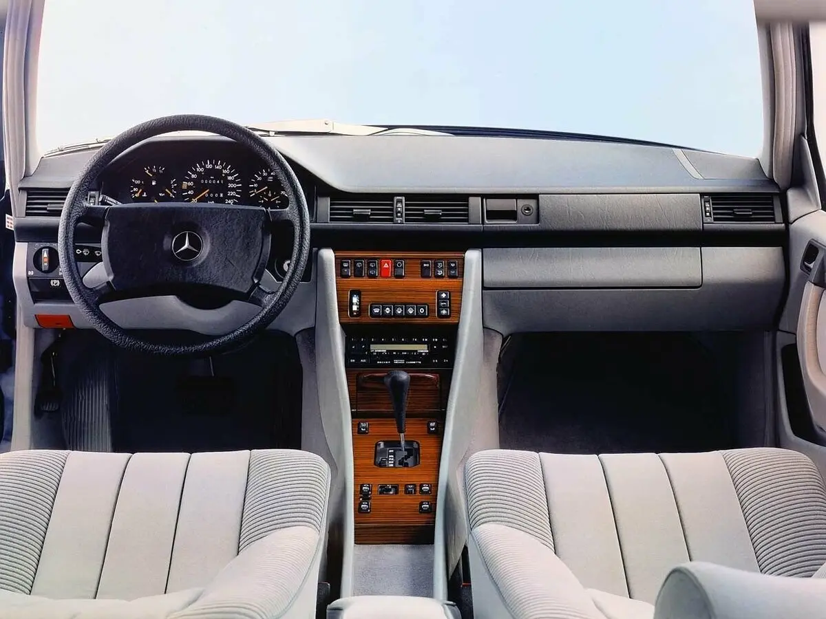 Mercedes-Benz W124 1984 – 1993 Универсал 5 дв. — сүрөт 6