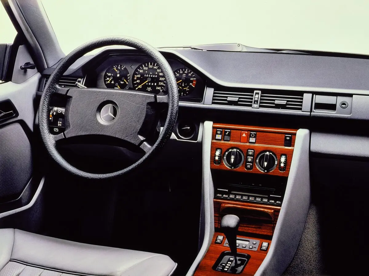Mercedes-Benz W124 1984 – 1993 Купе-хардтоп — photo 6
