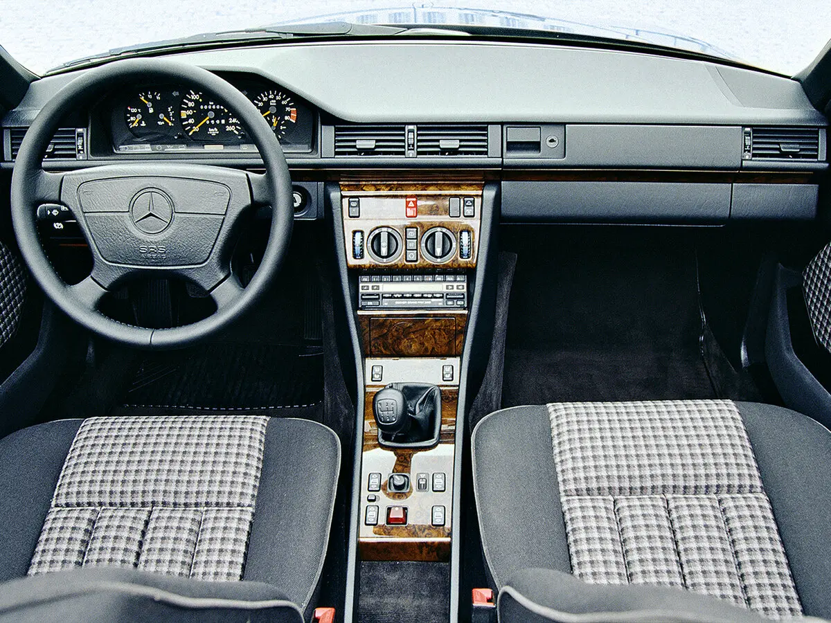 Mercedes-Benz W124 1984 – 1993 Кабриолет — сүрөт 5