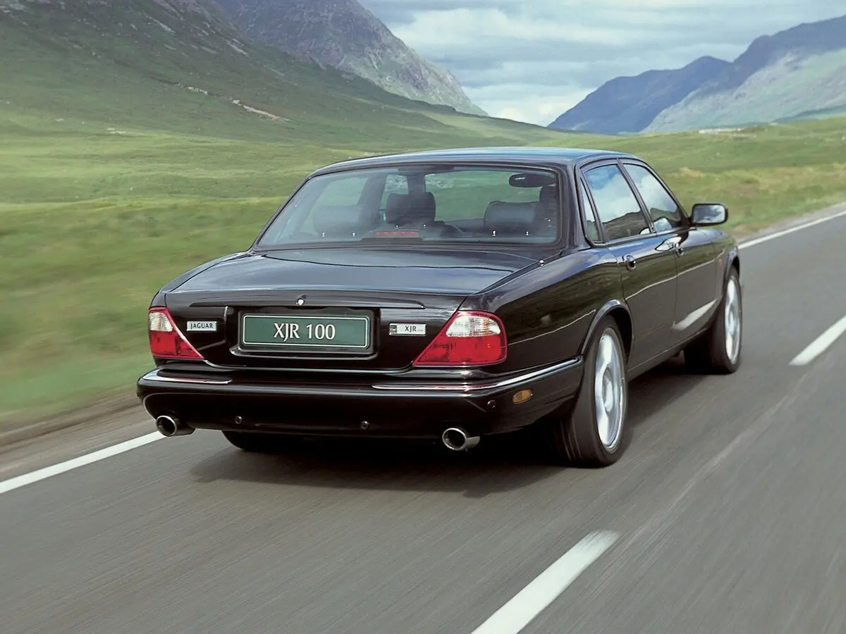 Jaguar XJR II (X308) Седан — photo 4