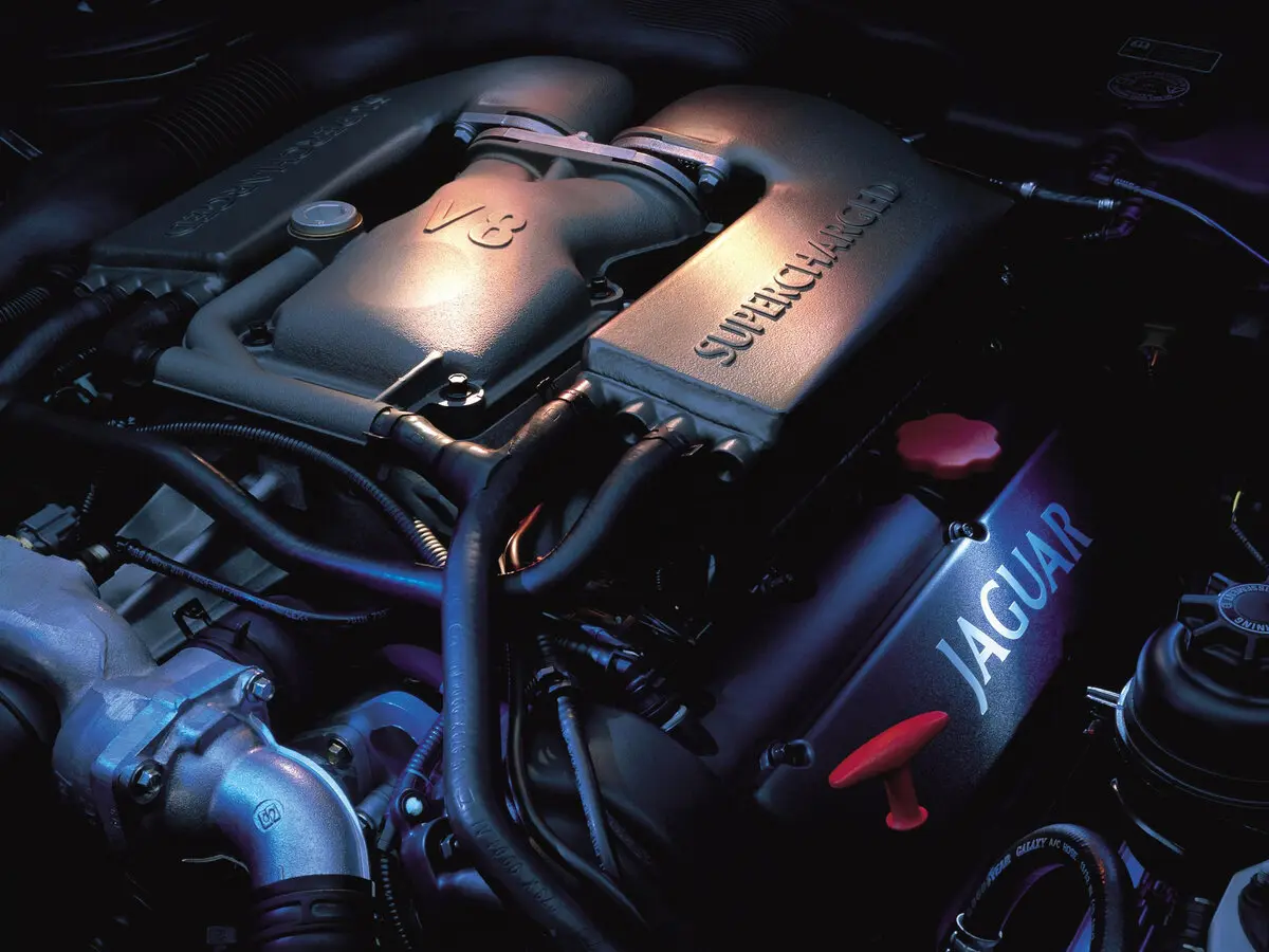 Jaguar XJR II (X308) Седан — photo 12