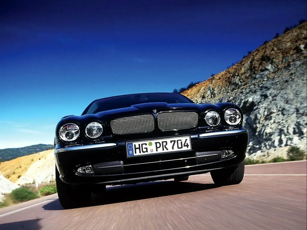 Jaguar XJR III (X350) Седан — сүрөт 4