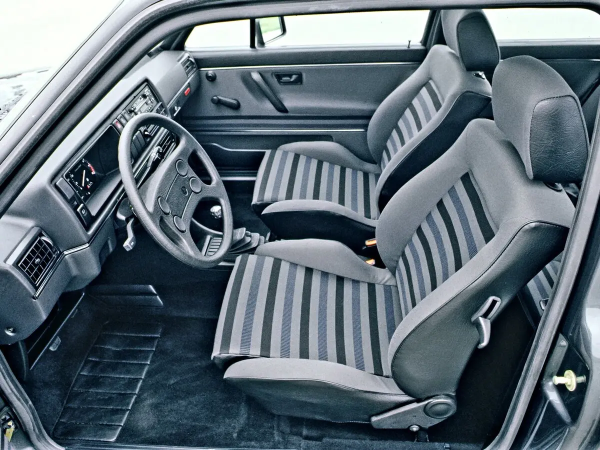 Volkswagen Golf GTI II Хэтчбек 3 дв. — сүрөт 5