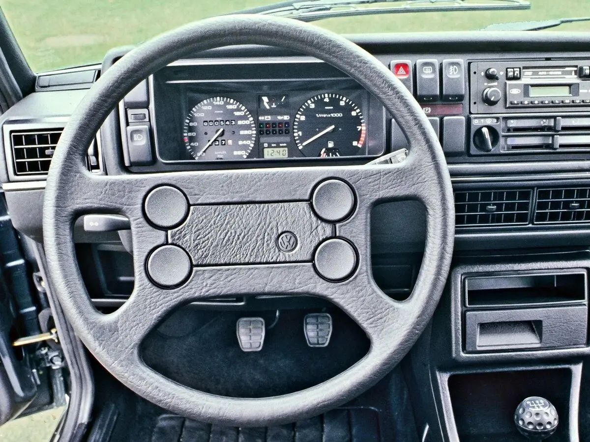Volkswagen Golf GTI II Хэтчбек 3 дв. — сүрөт 6