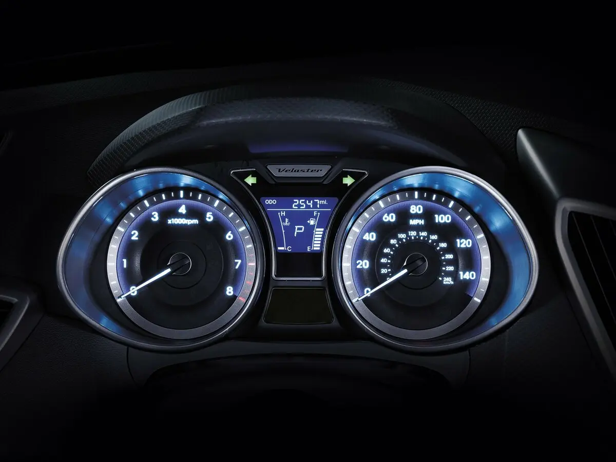 Hyundai Veloster I Хэтчбек 4 дв. — сүрөт 9