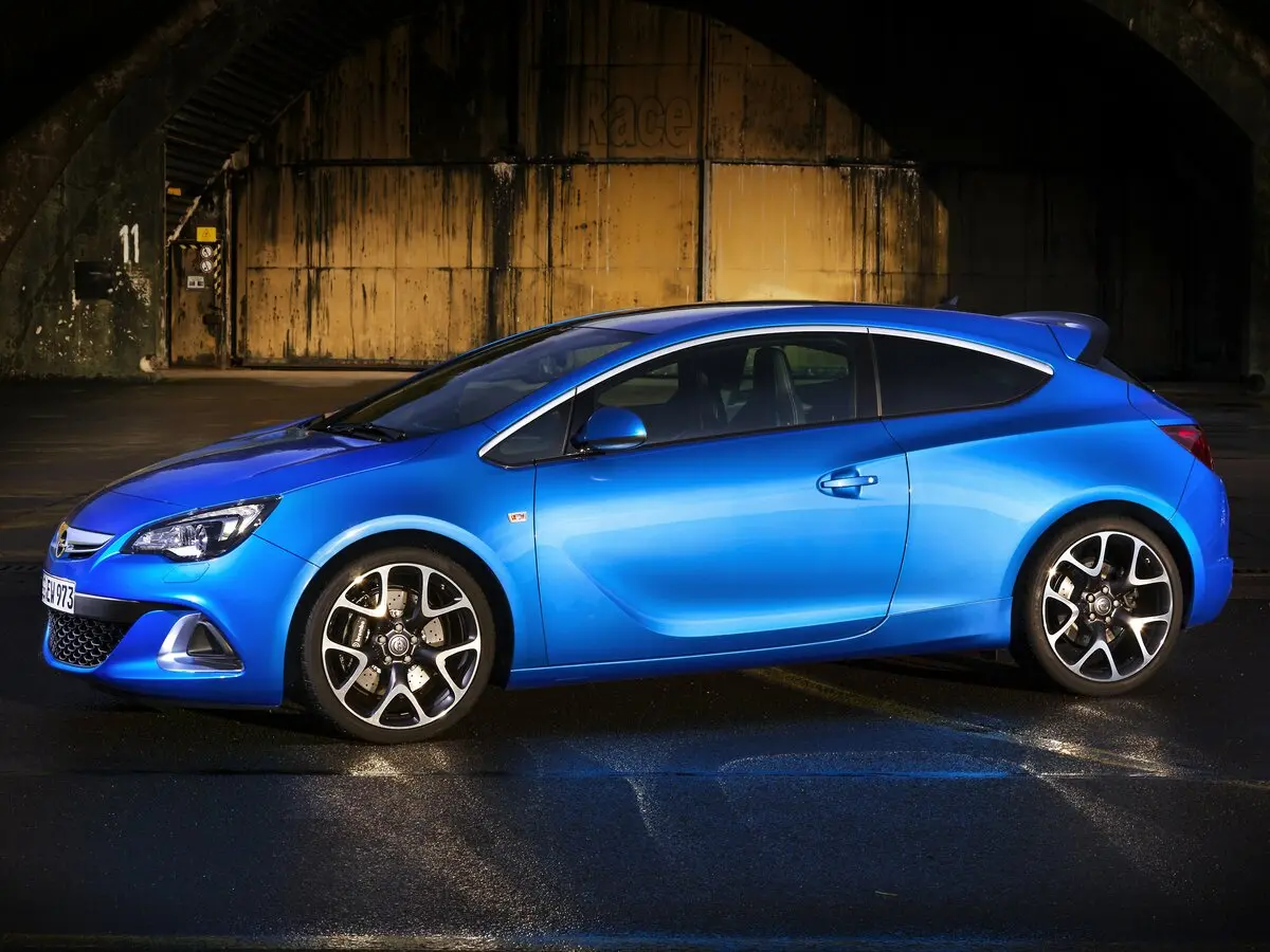 Opel Astra OPC J Хэтчбек 3 дв. — photo 2