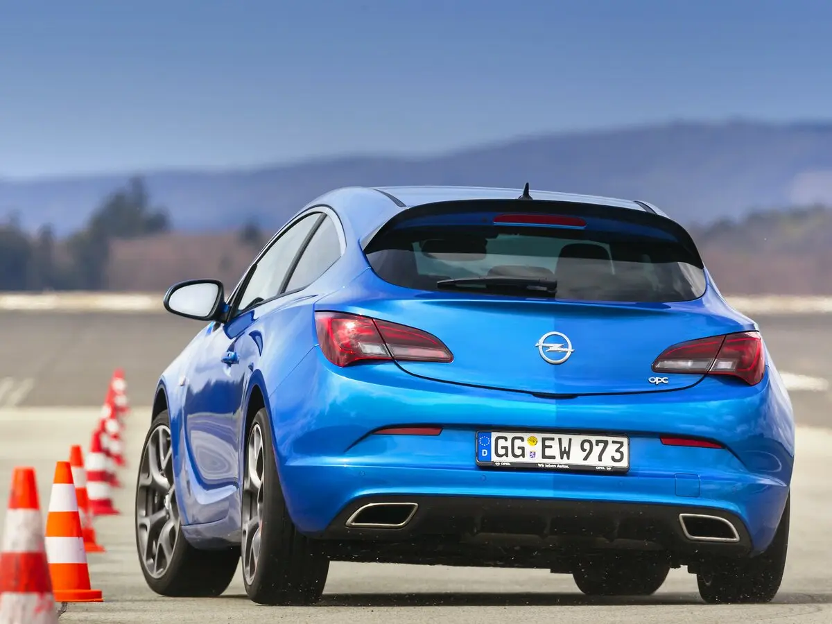 Opel Astra OPC J Хэтчбек 3 дв. — photo 4
