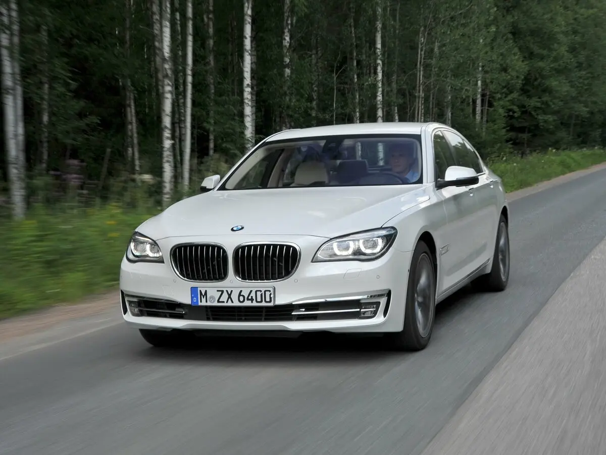 BMW 7 серии V (F01/F02/F04) Рестайлинг Седан — сүрөт 3