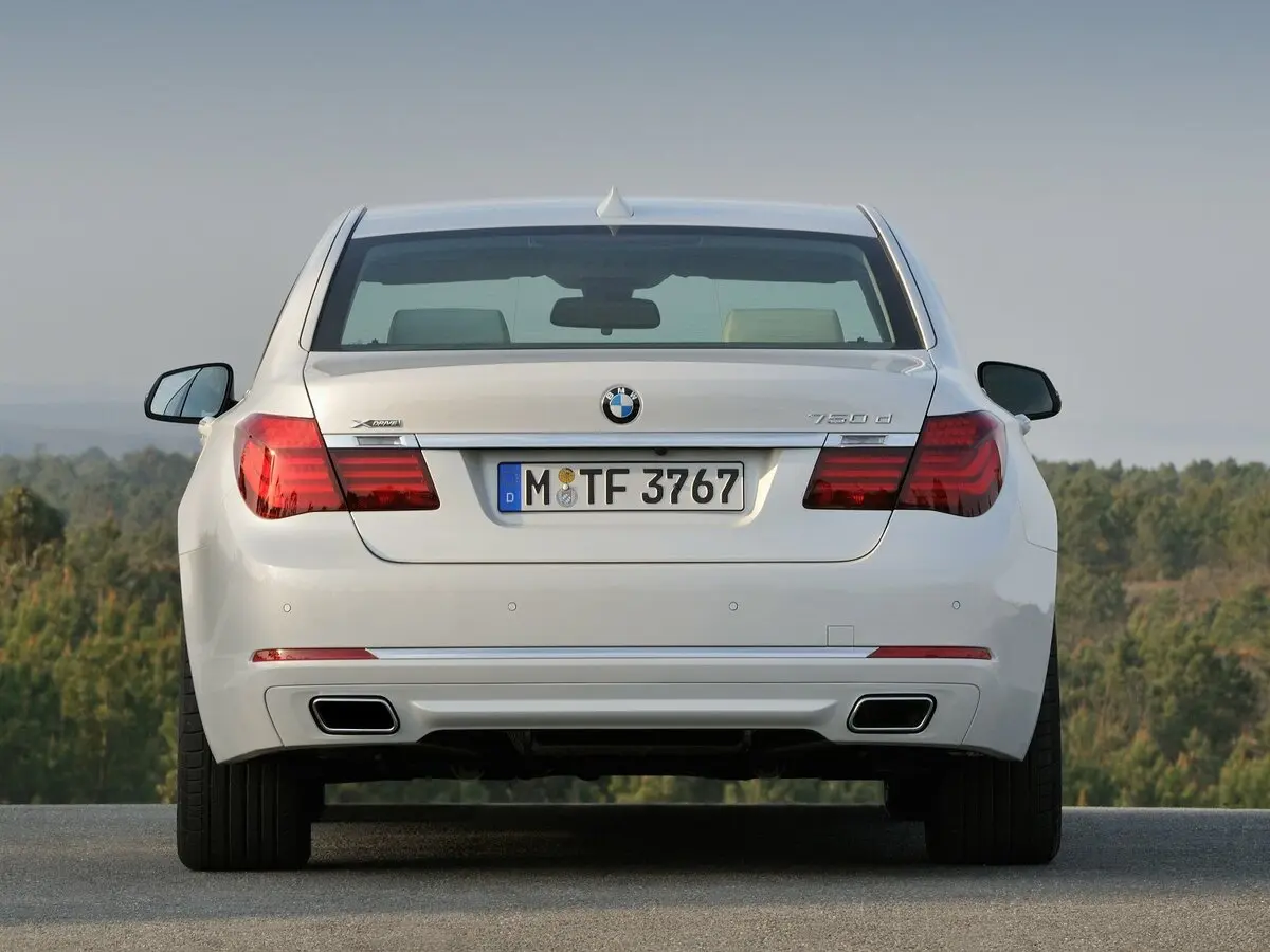 BMW 7 серии V (F01/F02/F04) Рестайлинг Седан — сүрөт 4