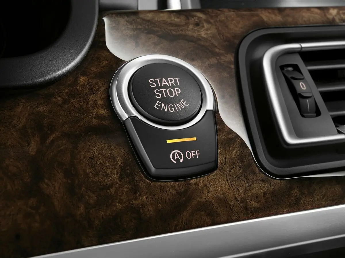 BMW 7 серии V (F01/F02/F04) Рестайлинг Седан — сүрөт 17