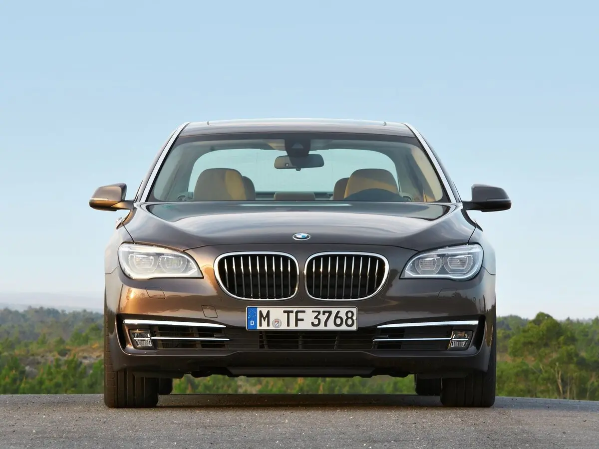 BMW 7 серии V (F01/F02/F04) Рестайлинг Седан Long — сүрөт 3
