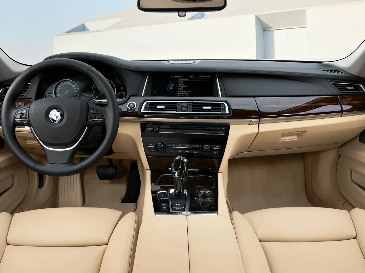 BMW 7 серии V (F01/F02/F04) Рестайлинг Седан Long — сүрөт 6
