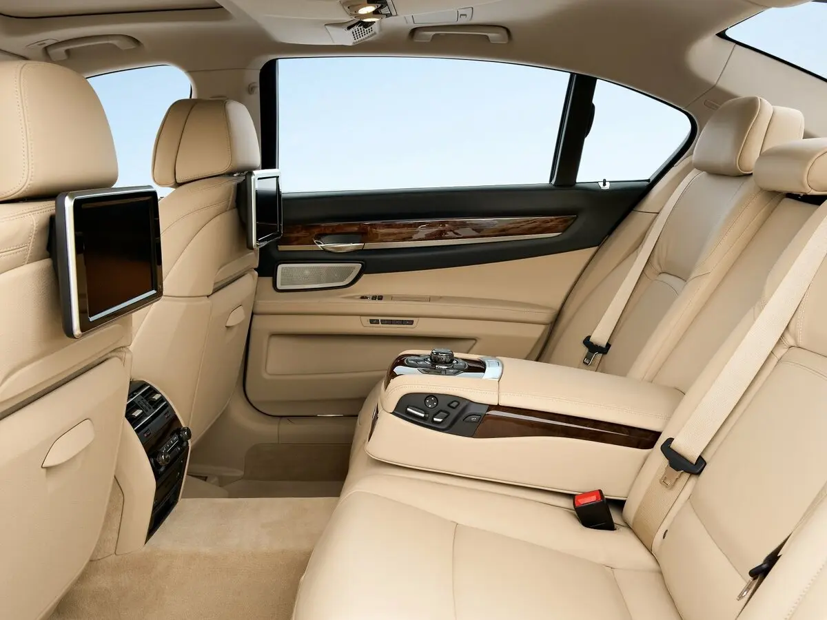 BMW 7 серии V (F01/F02/F04) Рестайлинг Седан Long — сүрөт 11