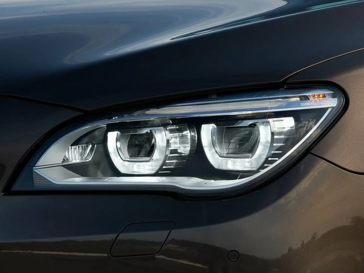 BMW 7 серии V (F01/F02/F04) Рестайлинг Седан Long — сүрөт 14