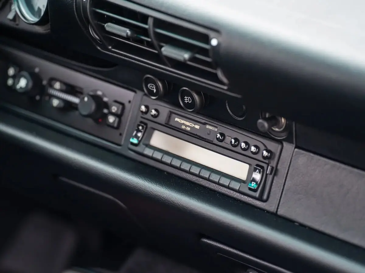 Porsche 911 IV (993) Кабриолет — сүрөт 15