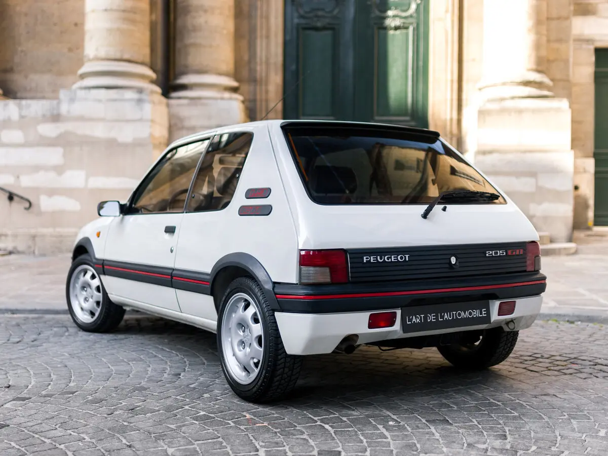 Peugeot 205 GTi 1984 – 1998 Хэтчбек 3 дв. — photo 4