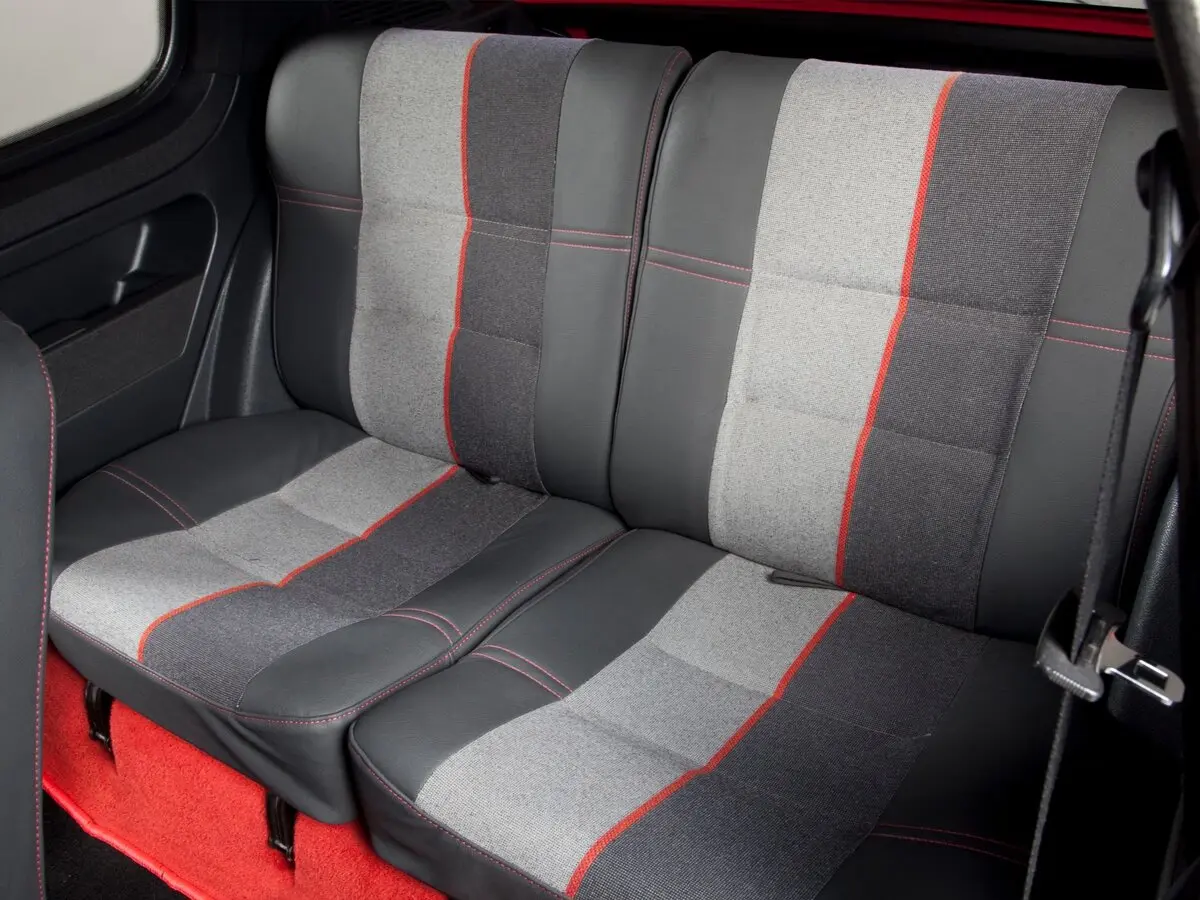 Peugeot 205 GTi 1984 – 1998 Хэтчбек 3 дв. — photo 10