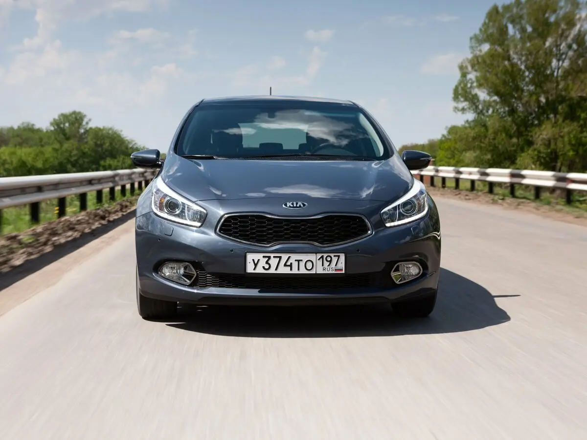Kia Ceed II Хэтчбек 5 дв. — photo 3