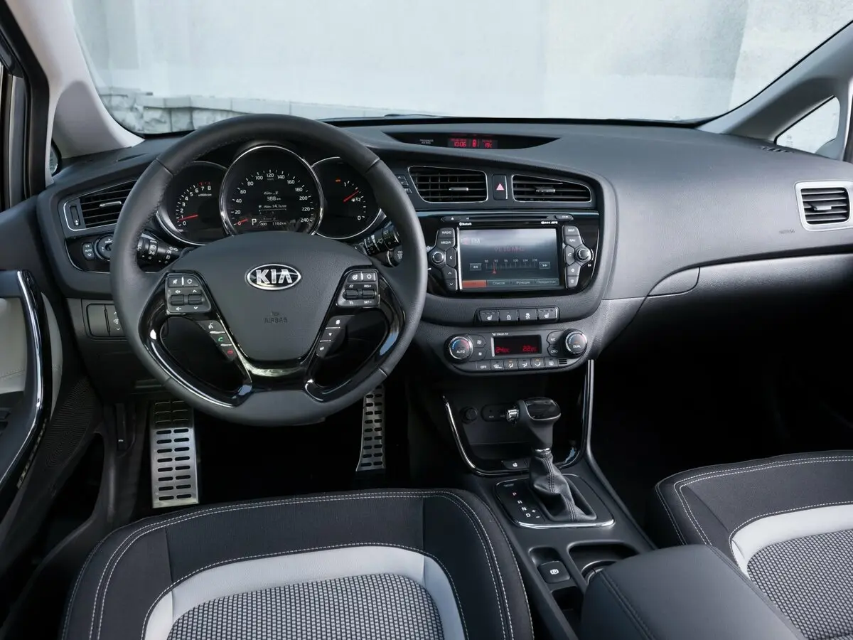 Kia Ceed II Хэтчбек 5 дв. — photo 6