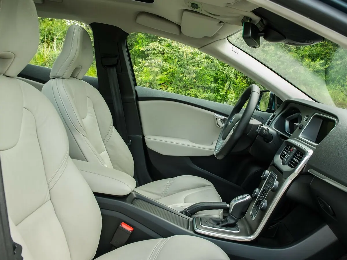 Volvo V40 II Хэтчбек 5 дв. — сүрөт 7