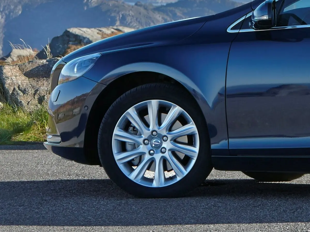 Volvo V40 II Хэтчбек 5 дв. — сүрөт 21