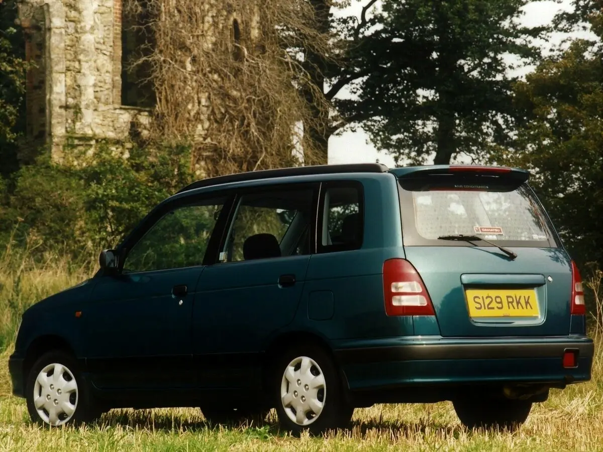 Daihatsu Pyzar I Рестайлинг Компактвэн — сүрөт 4