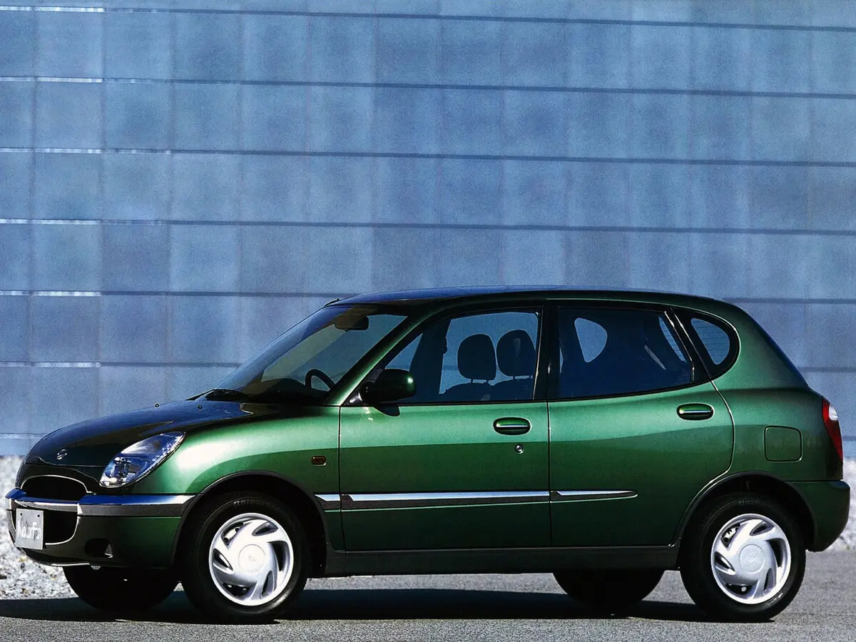 Daihatsu Storia I (M100) Хэтчбек 5 дв. — сүрөт 2