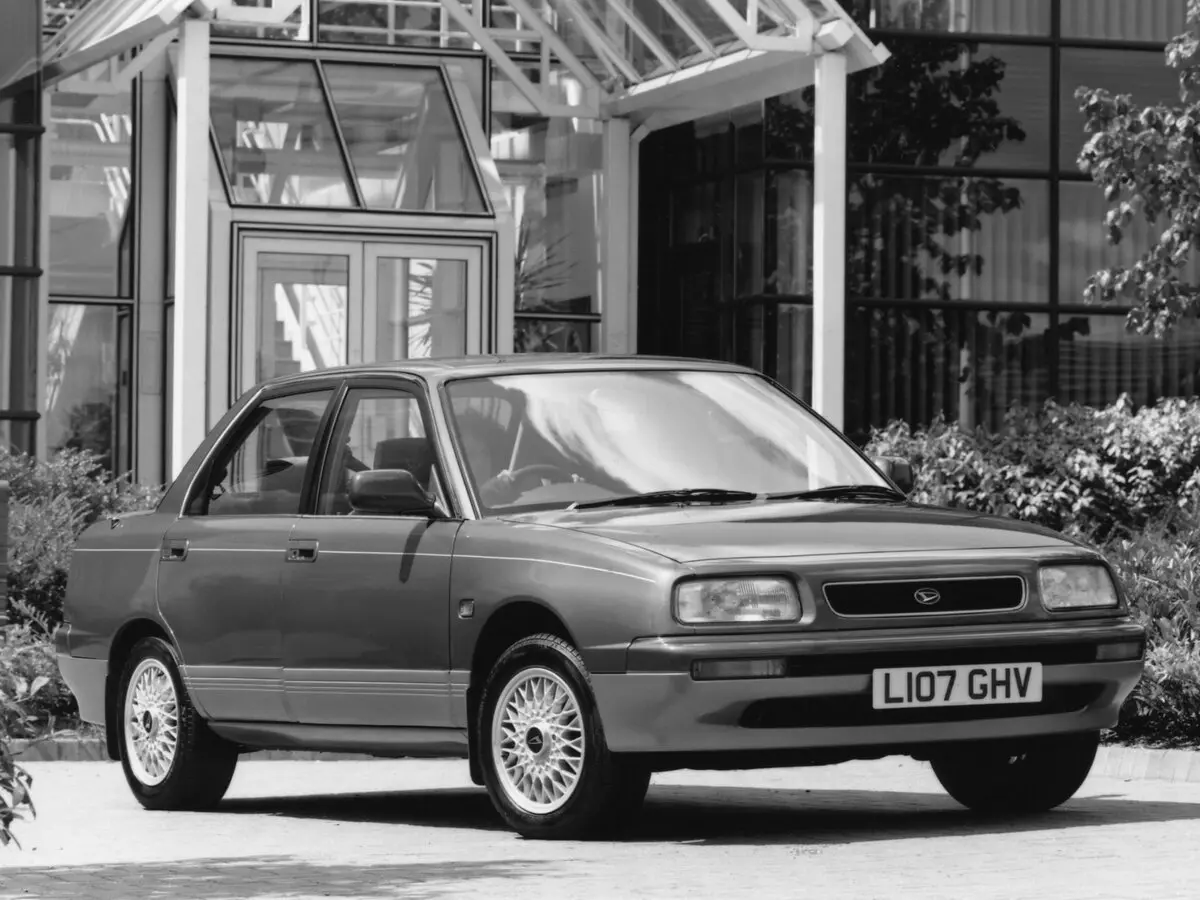 Daihatsu Applause I