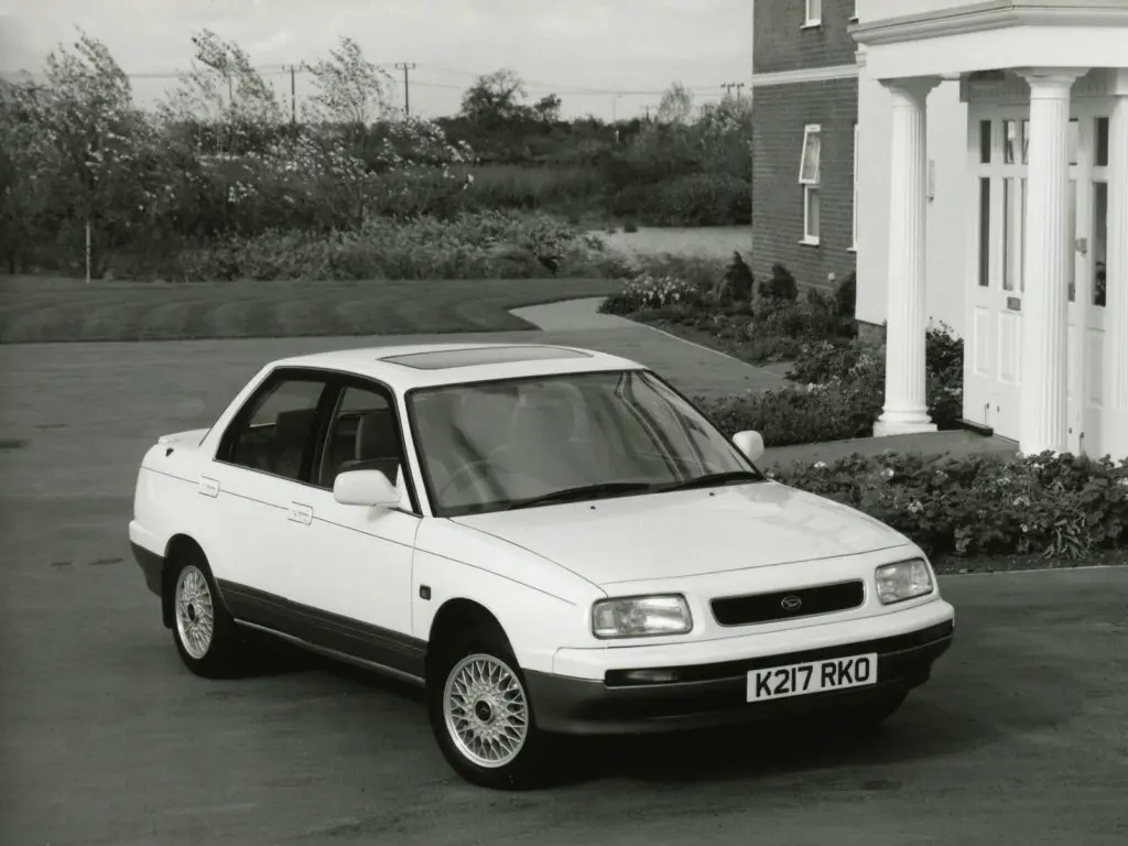 Daihatsu Applause I Лифтбек — photo 4