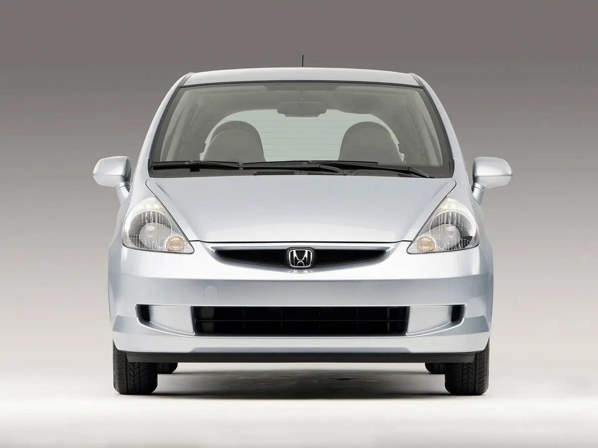 Honda Fit I Хэтчбек 5 дв. — фото 3