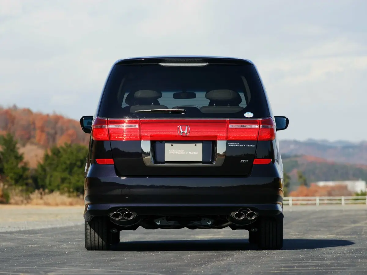 Honda Elysion I Рестайлинг Минивэн — фото 4