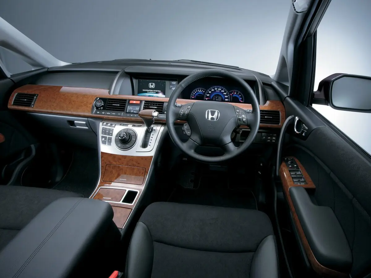 Honda Elysion I Рестайлинг Минивэн — фото 6