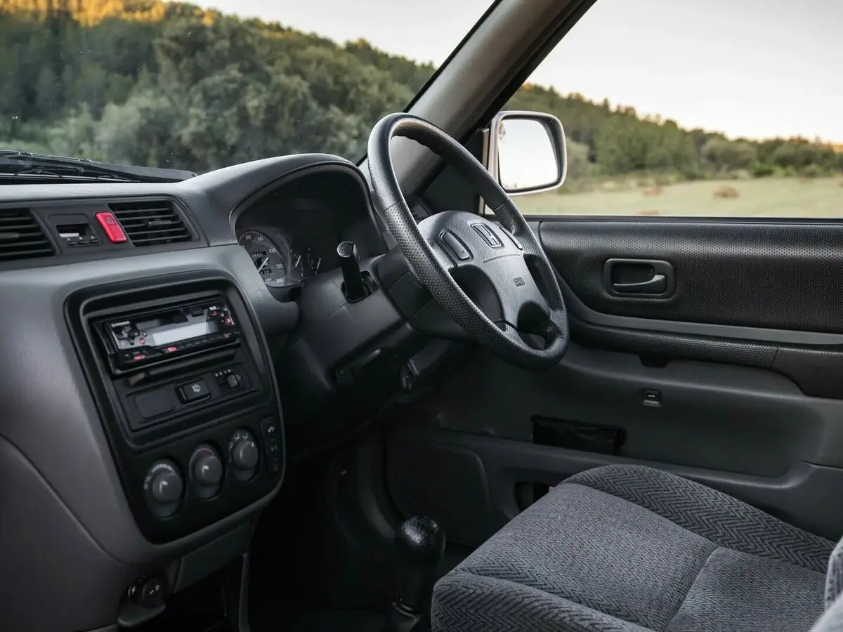 Honda CR-V I Внедорожник 5 дв. — фото 7