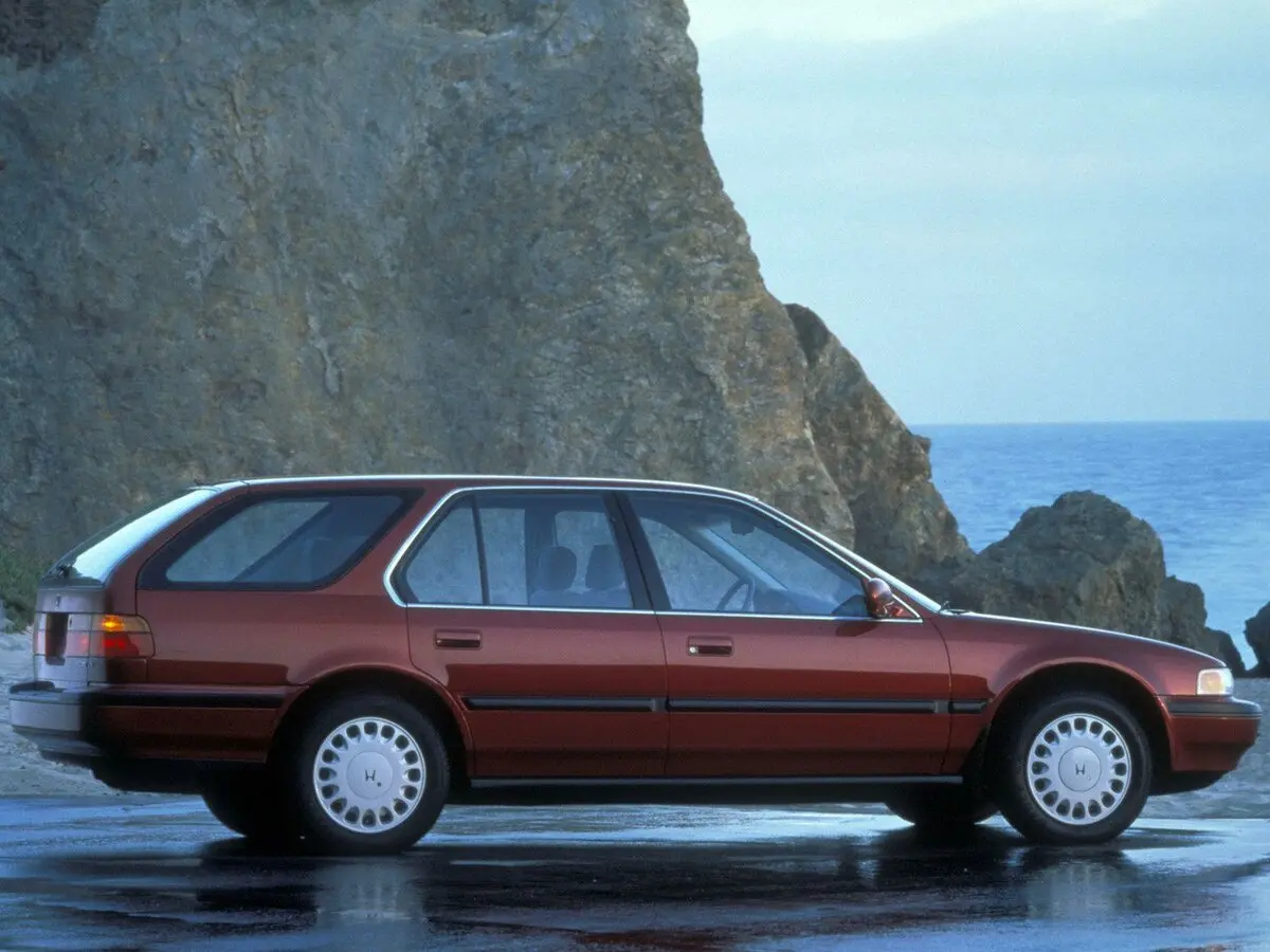 Honda Accord IV Универсал 5 дв. — фото 3