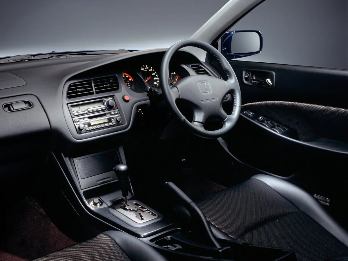 Honda Accord VI Универсал 5 дв. — фото 6