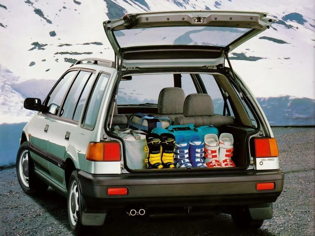 Honda Civic IV Универсал 5 дв. Shuttle — фото 5