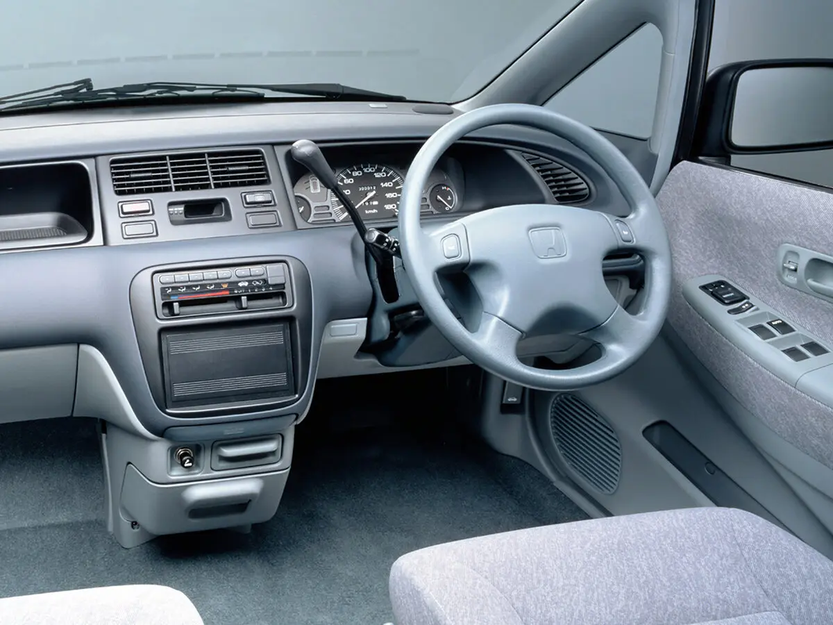 Honda Odyssey I Компактвэн — фото 4