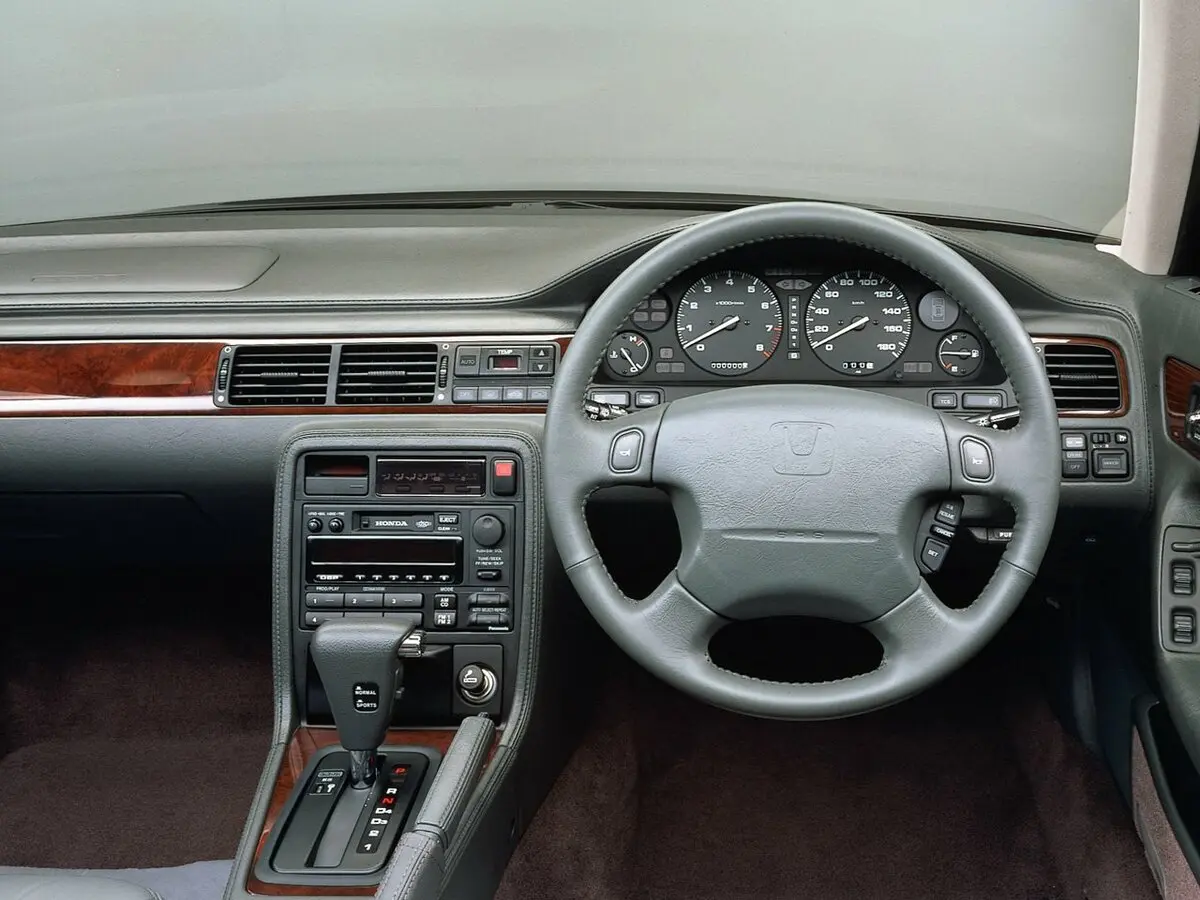 Honda Inspire I Рестайлинг Седан — фото 3