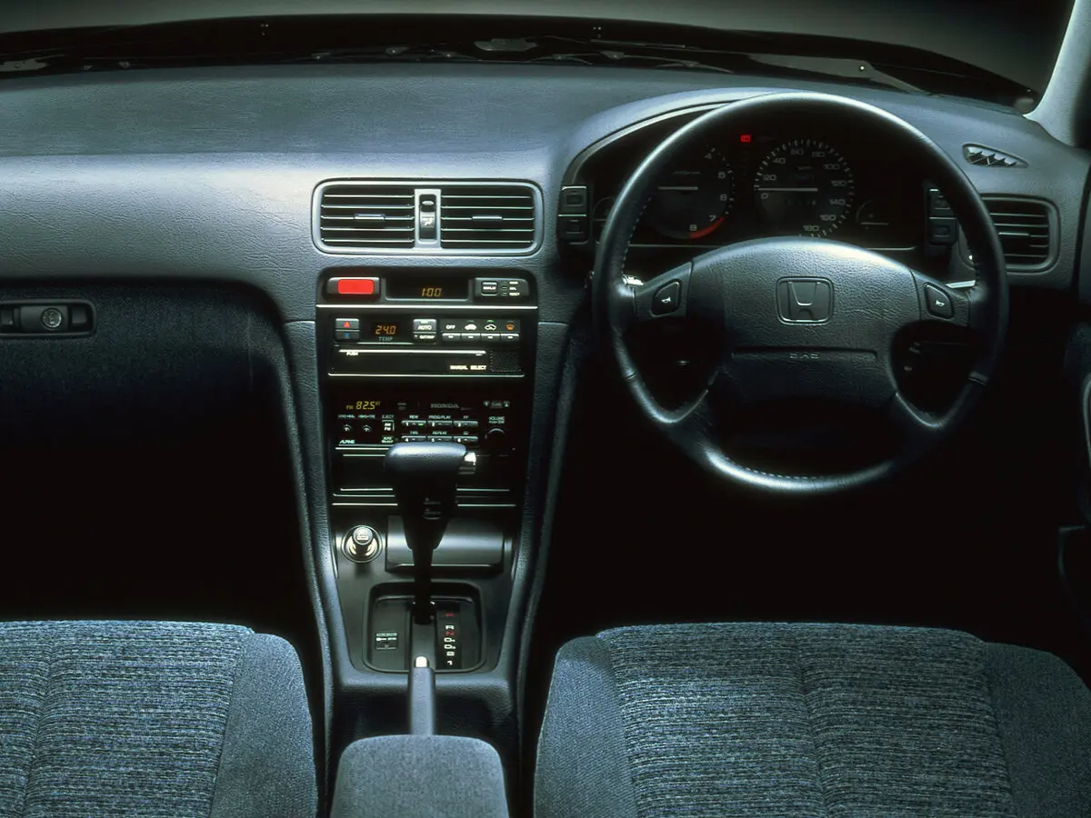 Honda Ascot Innova 1992 – 1996 Седан — сүрөт 3