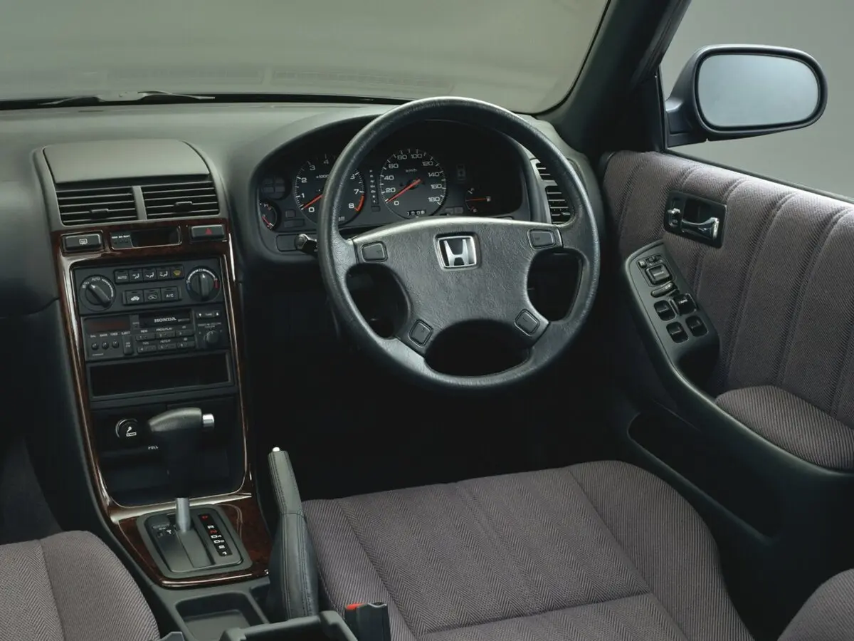 Honda Ascot II (CE) Седан — сүрөт 3